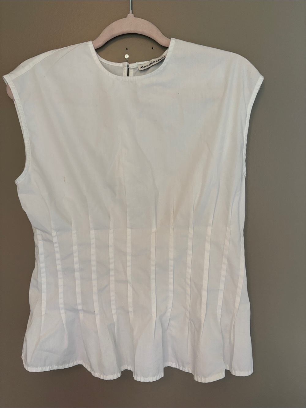 Abercrombie & Fitch Sleeveless Pleated Cotton Top